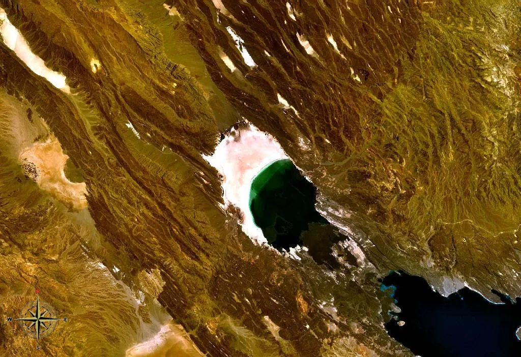 Lake Assal (Djibouti), Salt lake below sea level